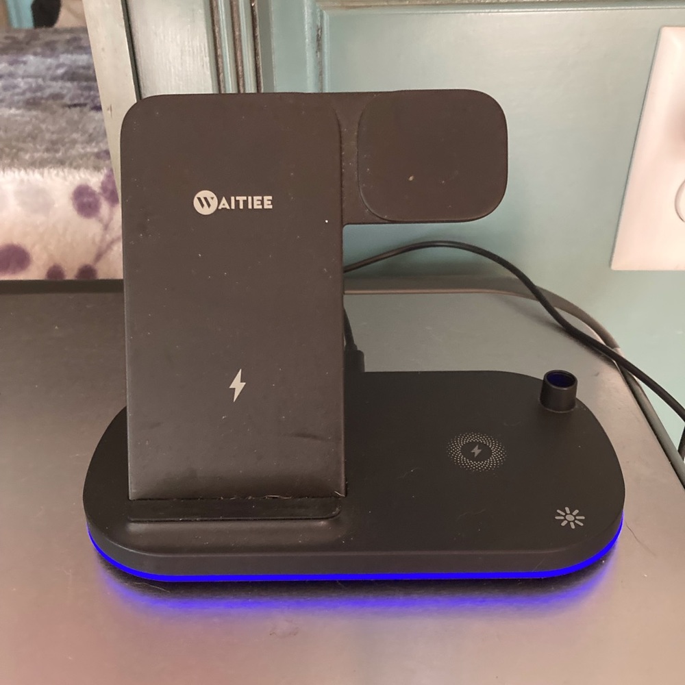 WAITIEE Wireless Charging Station 4 in 1,Charging Dock Station
